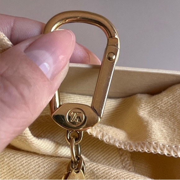 ***RARE*** Louis Vuitton Iconic Alma Bag Charm - Picture 10 of 10